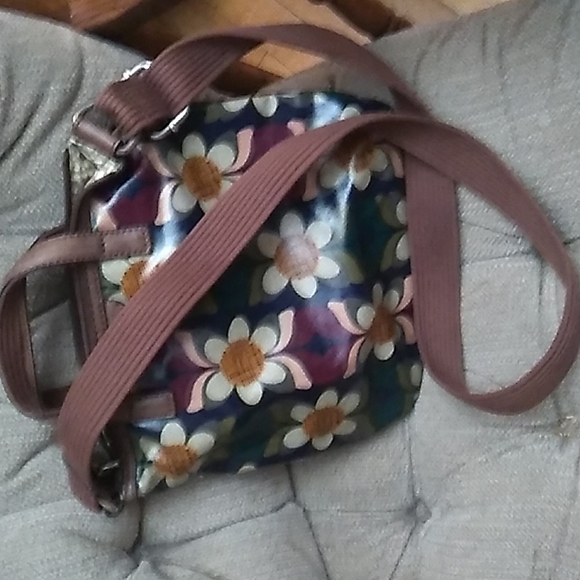 NWOT Fossil flower 🌼 purse in excellent shape - Picture 8 of 11